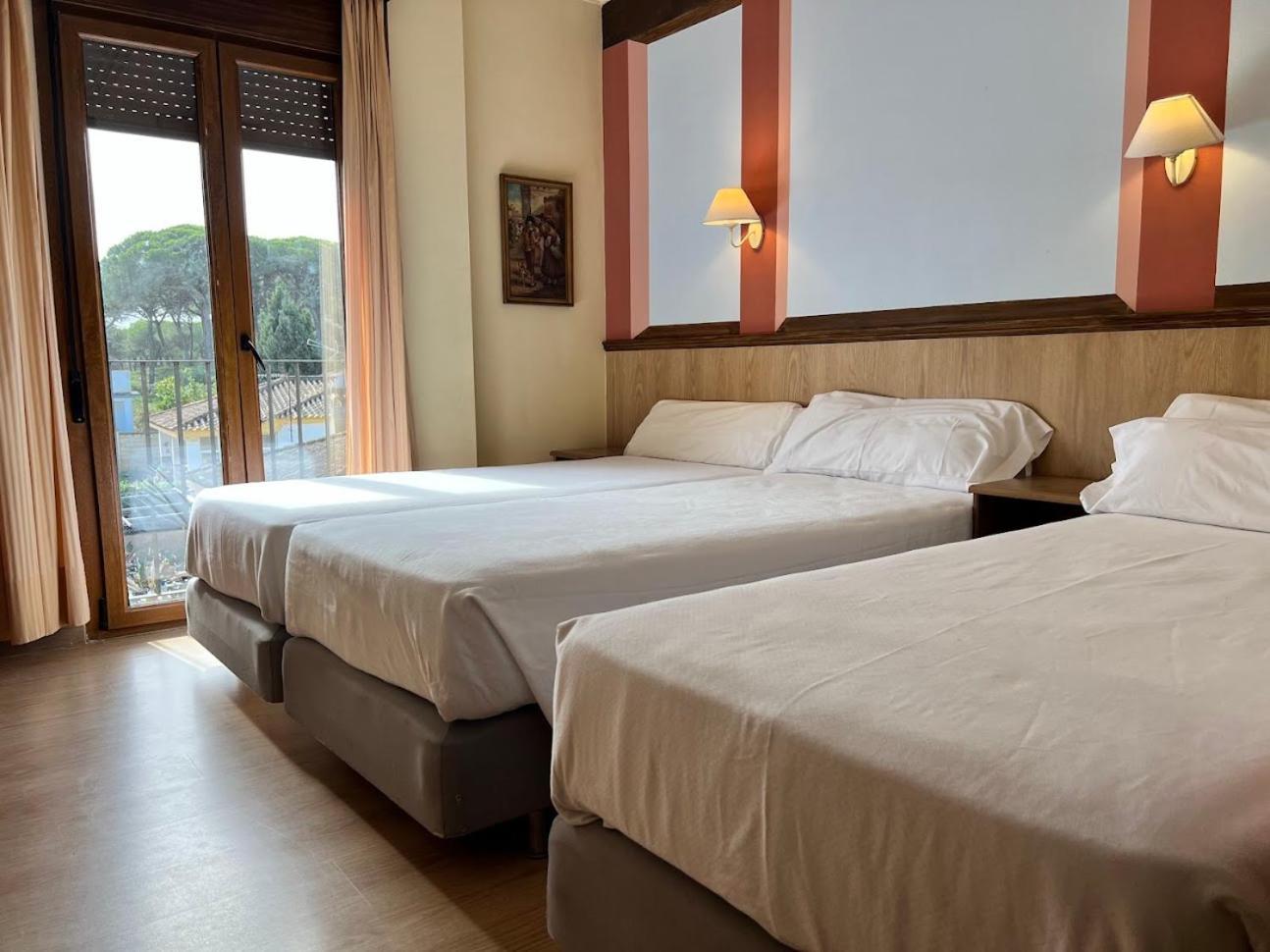 Hotel Pinomar إل بويرتو دي سانتا ماريا المظهر الخارجي الصورة