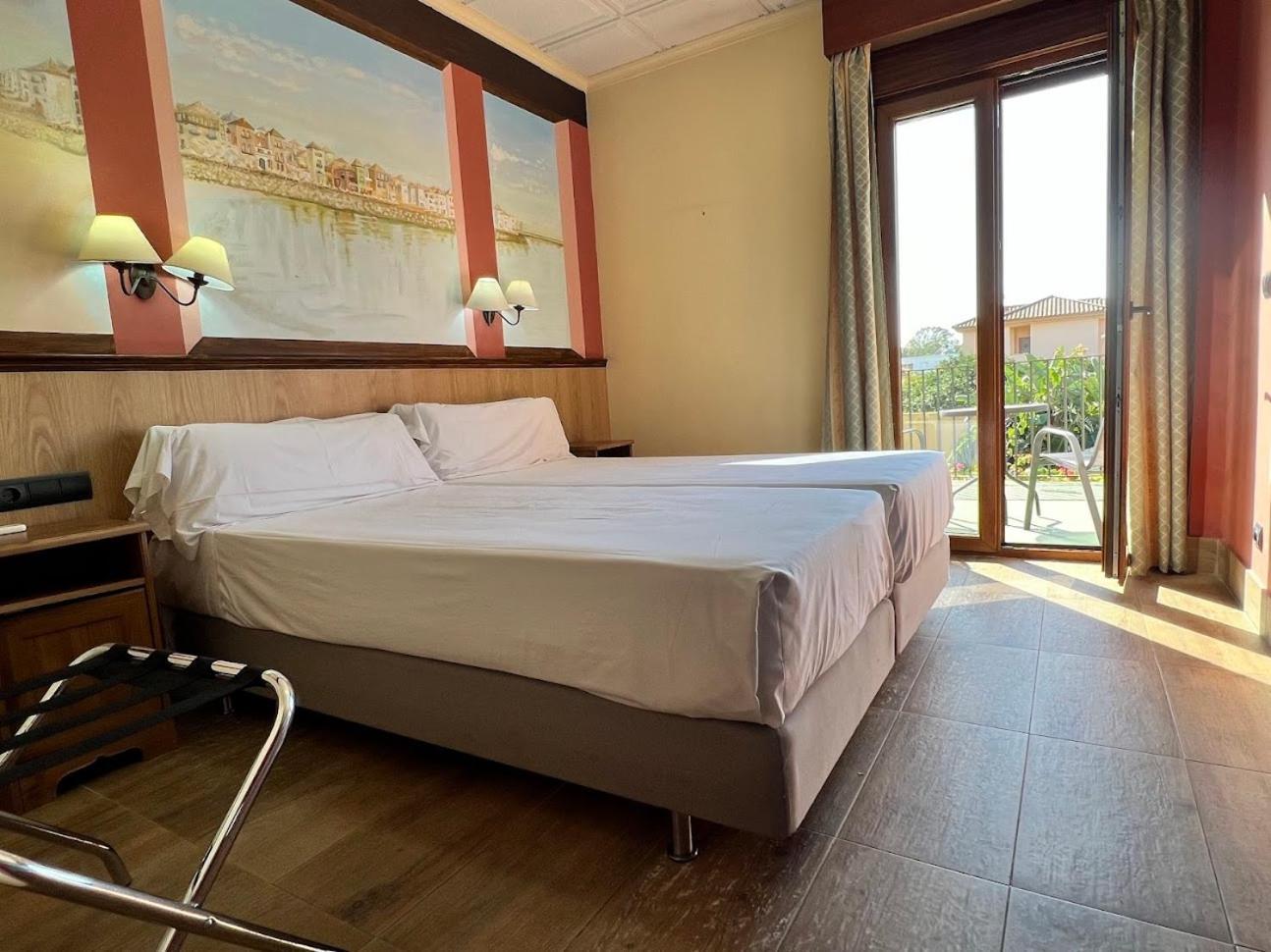 Hotel Pinomar إل بويرتو دي سانتا ماريا المظهر الخارجي الصورة